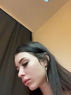 Snapshot of SofiaLaLight chatting on 02-21-25, 02:27 SofiaLaLight online show from 02-21-25, 02:27