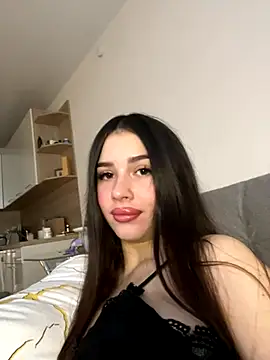 Snapshot of SofiaLaLight chatting on 10-08-25, 08:23 SofiaLaLight online show from 10-08-25, 08:23