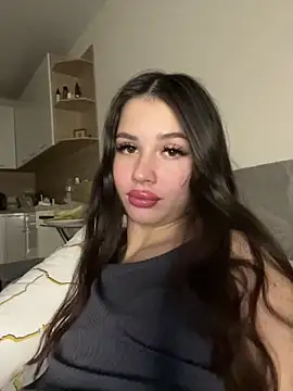 Snapshot of SofiaLaLight chatting on 10-24-25, 03:30 SofiaLaLight online show from 10-24-25, 03:30