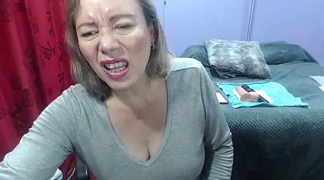 Snapshot of BRENDA_SEXY69 chatting on 03-19-25, 08:54 BRENDA SEXY69 online show from 03-19-25, 08:54