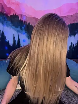 ItsDanniG online show from 02-05-26, 07:29