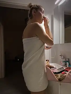 Ella Charm online show from 10-24-25, 03:41