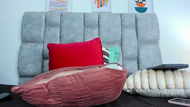 TiffanyFox1 online show from 03-30-26, 09:21