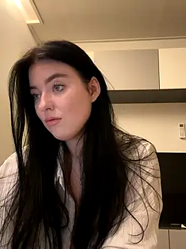 Snapshot of Angela_Fosterr chatting on 10-31-25, 04:19 Angela Fosterr online show from 10-31-25, 04:19