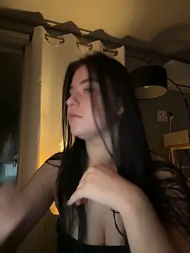 Snapshot of Angela_Fosterr chatting on 11-29-25, 04:43 Angela Fosterr online show from 11-29-25, 04:43