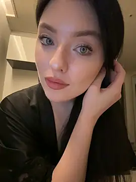 Angela Fosterr online show from 06-18-26, 04:22