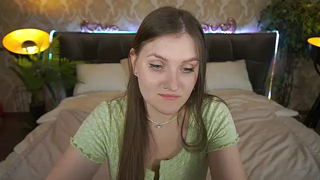 EmmyCharmm online show from 02-23-25, 09:55