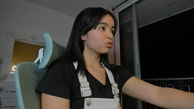 Olivia xd  online show from 12-08-24, 01:02