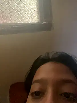 laila044 online show from 10-23-25, 01:32