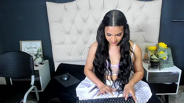 Andrys  online show from 02-17-25, 04:26