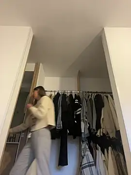 Ameellie online show from 03-21-25, 03:02