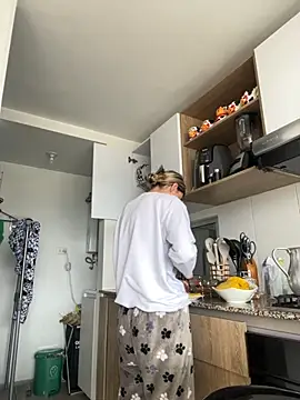 Ameellie online show from 09-11-25, 04:07