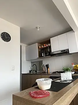 Ameellie online show from 09-19-25, 03:45