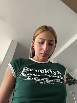 Ameellie online show from 07-16-26, 03:29