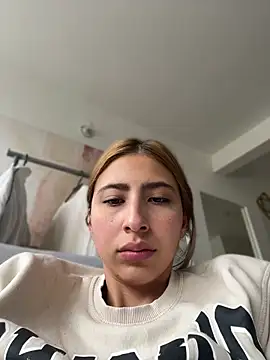 Ameellie online show from 07-25-26, 03:42