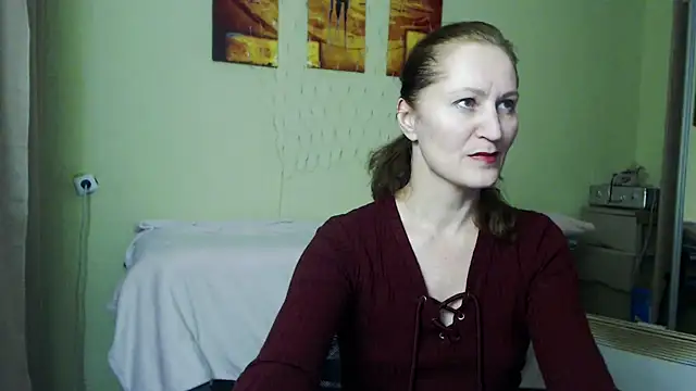 AmellyGrand online show from 12-18-24, 08:03