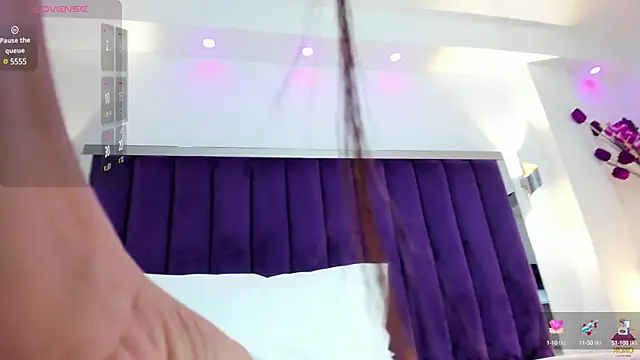 SaraRiley online show from 02-04-25, 11:06