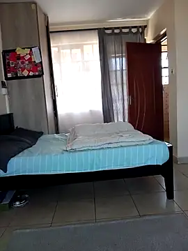 Snapshot of skiihot chatting on 12-15-25, 10:30 skiihot online show from 12-15-25, 10:30