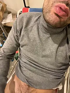 Snapshot of athenphysics chatting on 01-02-25, 09:07 athenphysics online show from 01-02-25, 09:07