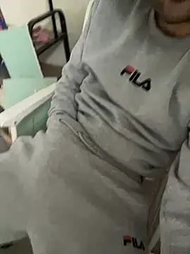 Snapshot of athenphysics chatting on 01-05-25, 01:15 athenphysics online show from 01-05-25, 01:15