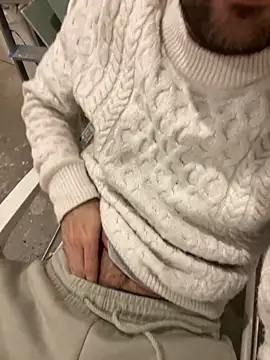 Snapshot of athenphysics chatting on 01-15-25, 09:09 athenphysics online show from 01-15-25, 09:09