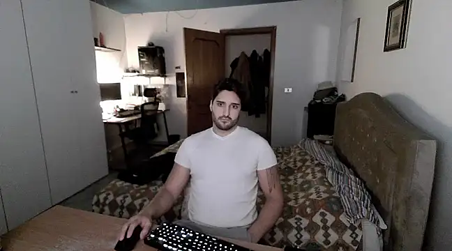 Snapshot of Alexox02 chatting on 12-13-24, 05:54 Alexox02 online show from 12-13-24, 05:54