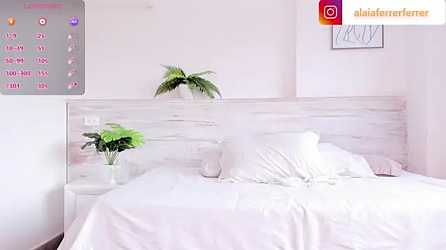 Alaia Ferrer  online show from 02-12-25, 08:29