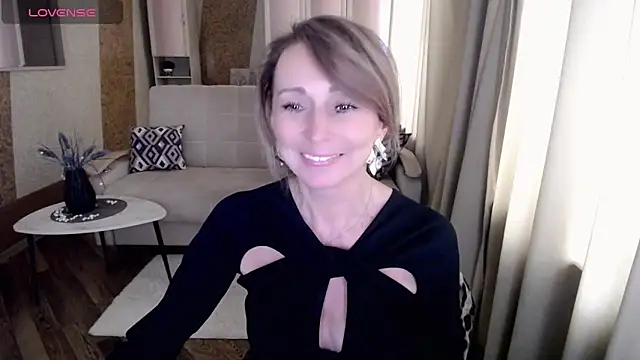 Snapshot of HornyMilf_777 chatting on 02-03-25, 08:02 HornyMilf 777 online show from 02-03-25, 08:02