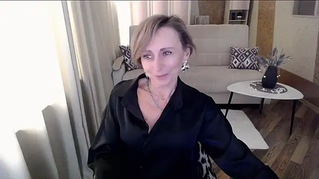 Snapshot of HornyMilf_777 chatting on 02-28-25, 08:31 HornyMilf 777 online show from 02-28-25, 08:31