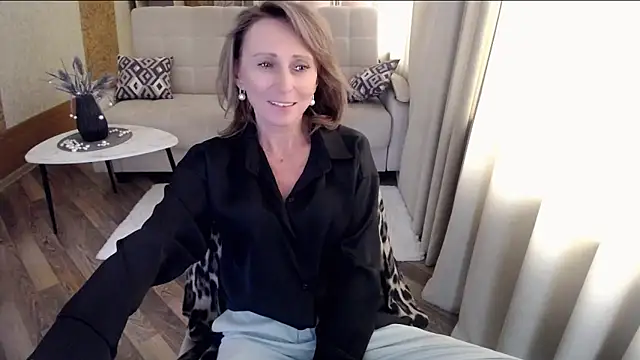 Snapshot of HornyMilf_777 chatting on 03-02-25, 08:48 HornyMilf 777 online show from 03-02-25, 08:48