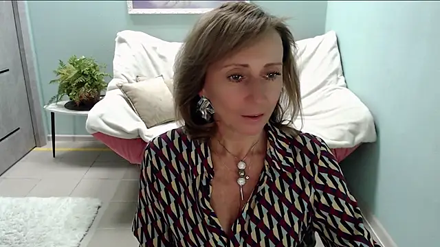 Snapshot of HornyMilf_777 chatting on 03-11-25, 11:44 HornyMilf 777 online show from 03-11-25, 11:44