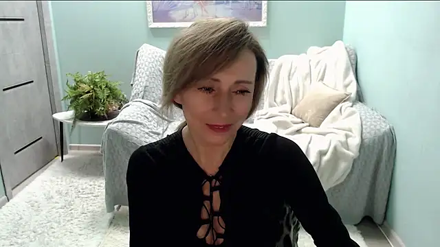 Snapshot of HornyMilf_777 chatting on 03-15-25, 06:36 HornyMilf 777 online show from 03-15-25, 06:36