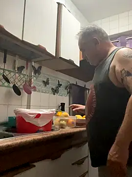 Snapshot of Russirayu chatting on 10-23-25, 06:50 Russirayu online show from 10-23-25, 06:50