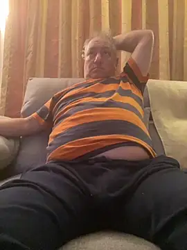 Snapshot of Russirayu chatting on 11-15-25, 11:10 Russirayu online show from 11-15-25, 11:10