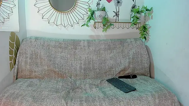 EmmaDuque online show from 11-08-25, 07:45