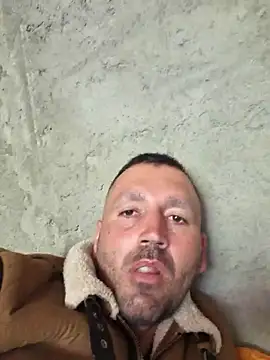Snapshot of florin421 chatting on 05-01-26, 07:57 florin421 online show from 05-01-26, 07:57