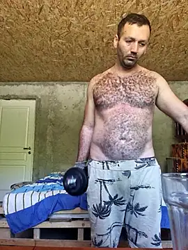 Snapshot of florin421 chatting on 05-31-26, 02:24 florin421 online show from 05-31-26, 02:24