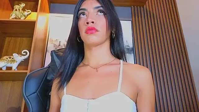 Snapshot of Alahia_Rodriguez chatting on 05-11-26, 08:28 Alahia Rodriguez online show from 05-11-26, 08:28