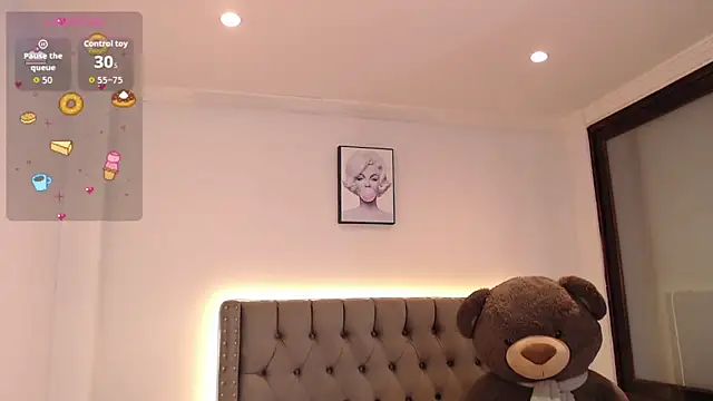 Snapshot of Nicols66 chatting on 09-23-25, 09:18 Nicols66 online show from 09-23-25, 09:18