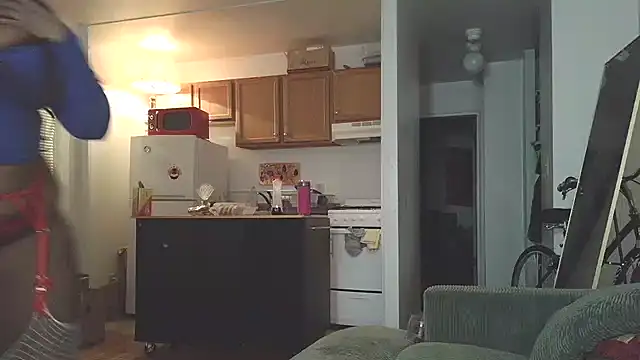 SiminFox online show from 12-18-25, 03:12