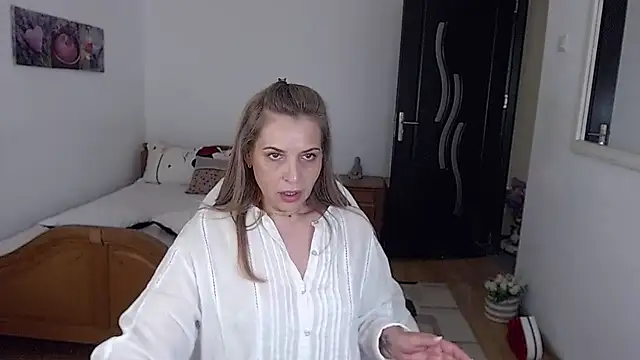 Snapshot of evamaria2024 chatting on 06-09-26, 09:10 evamaria2024 online show from 06-09-26, 09:10