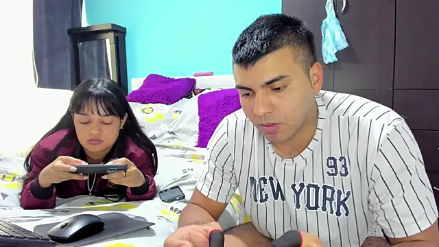 2ScarletandRyan8 online show from 11-20-25, 01:11