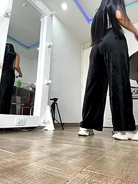 Snapshot of Lexa_queen chatting on 12-05-25, 07:43 Lexa queen online show from 12-05-25, 07:43