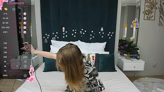 Cowell Adelina online show from 01-18-25, 04:10