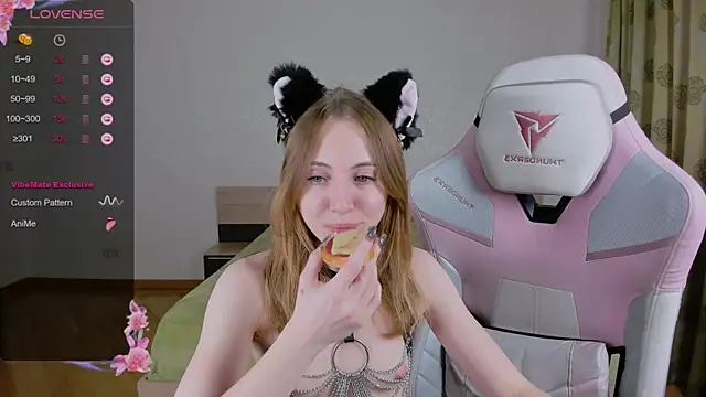 Cowell Adelina online show from 03-10-25, 12:48