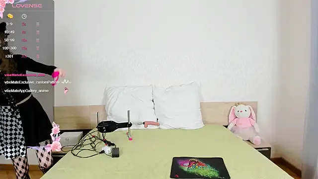 Cowell Adelina online show from 09-29-25, 09:36