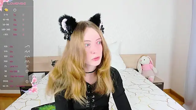 Cowell Adelina online show from 10-04-25, 10:24