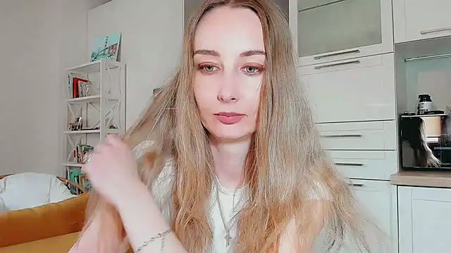 Maiami000 online show from 04-14-26, 02:23