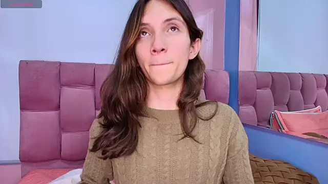 Snapshot of Feniix__ chatting on 11-25-25, 05:29 Feniix online show from 11-25-25, 05:29