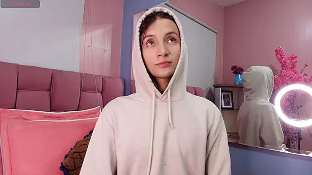 Snapshot of Feniix__ chatting on 12-05-25, 04:43 Feniix online show from 12-05-25, 04:43